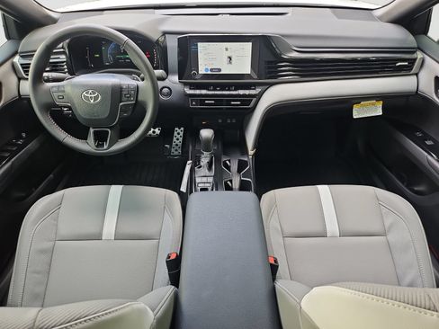 Used 2026 Toyota Camry SE w/ Convenience Package FWD image 16