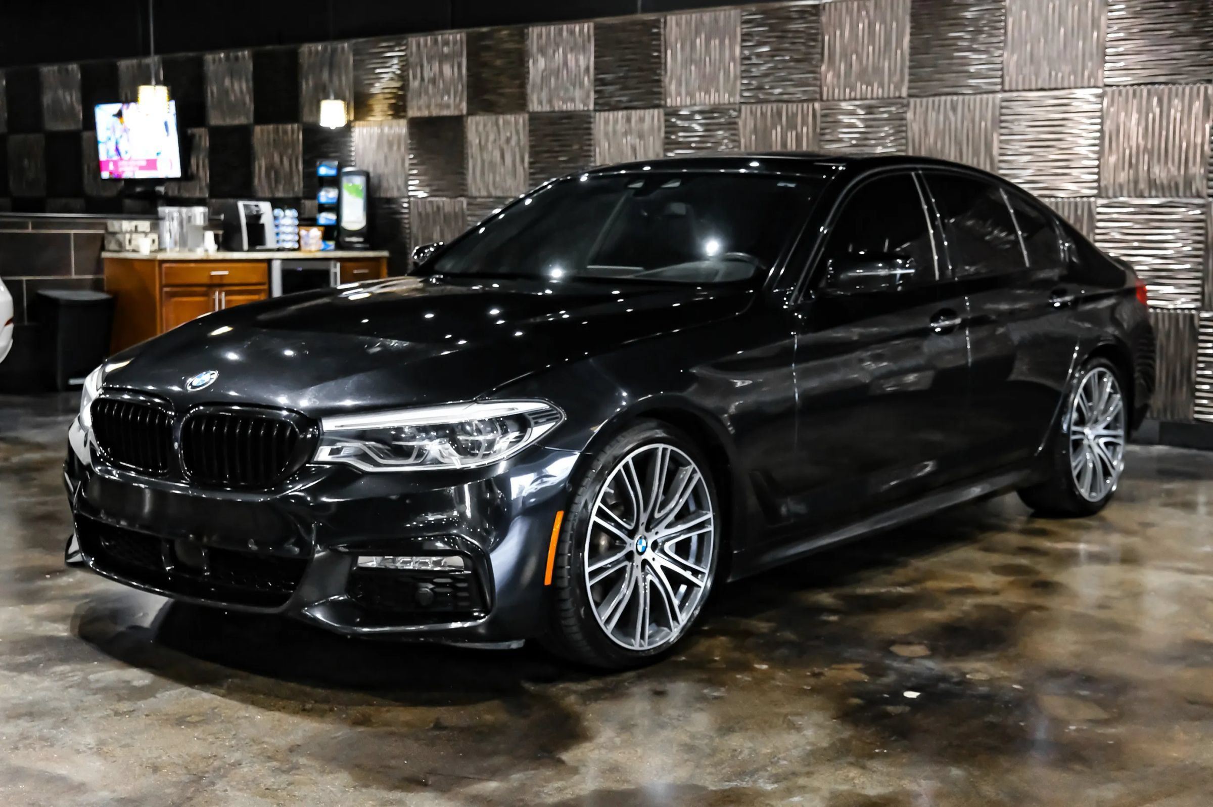 Used 2017 BMW 540i RWD image 7