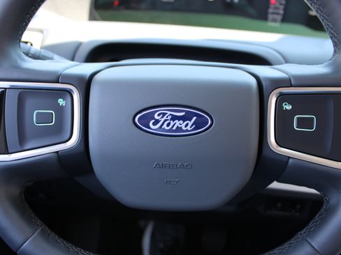 Used 2025 Ford Expedition Active RWD image 20