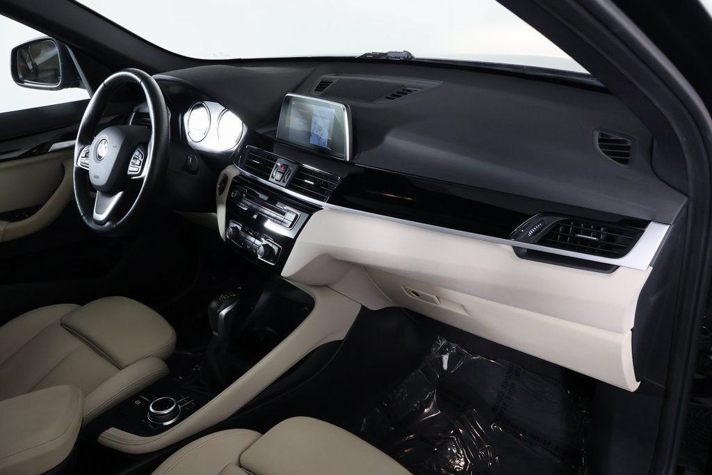 Used 2019 BMW X1 xDrive28i w/ Convenience Package AWD/4WD image 9