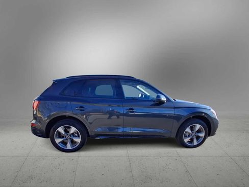 Certified 2025 Audi Q5 2.0T Premium w/ Convenience Plus Package image 9