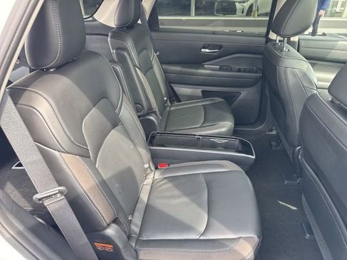Used 2023 Nissan Pathfinder SL w/ SL Premium Package image 23