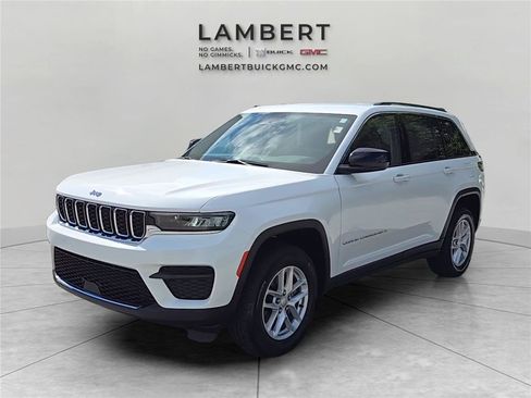 Used 2023 Jeep Grand Cherokee Laredo w/ Luxury Tech Group I AWD/4WD image 1