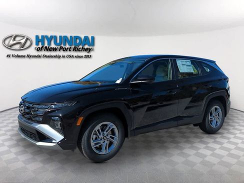 New 2026 Hyundai Tucson SE image 1