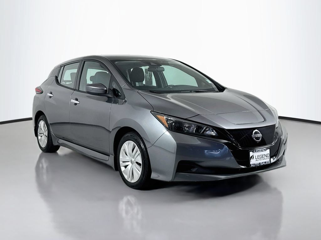Used 2025 Nissan Leaf S FWD image 4