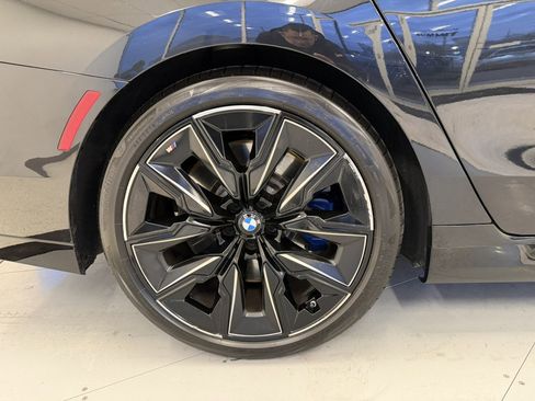 Used 2023 BMW 760i xDrive image 65