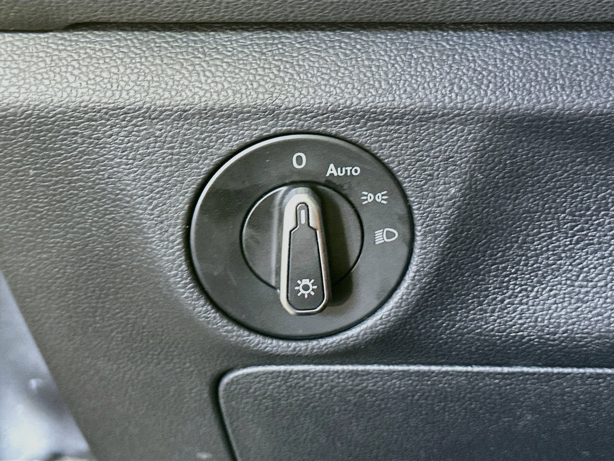 Used 2025 Volkswagen Jetta Sport FWD image 17