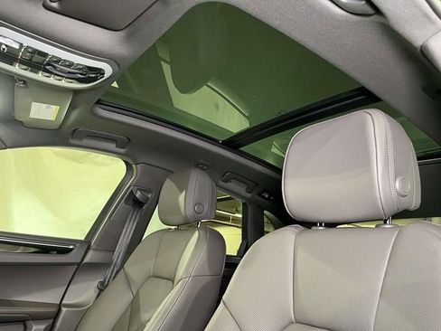 New 2026 Porsche Macan image 19