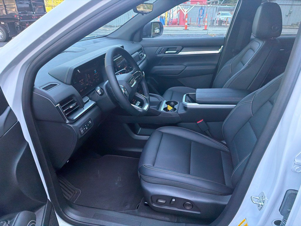 New 2027 GMC Terrain Elevation w/ Elevation Premium Package AWD/4WD image 9