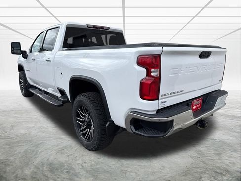 Used 2021 Chevrolet Silverado 2500 LTZ w/ LTZ Premium Package AWD/4WD image 3