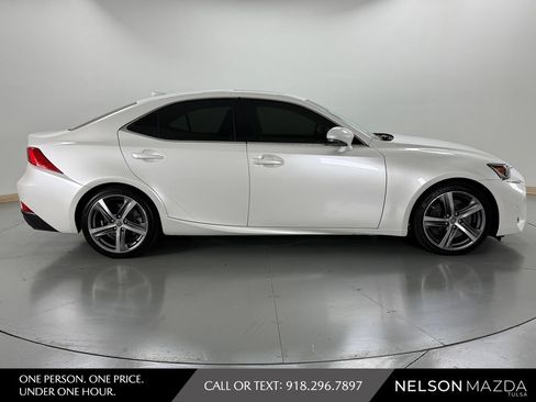 Used 2018 Lexus IS 300 w/ Premium Package RWD image 5