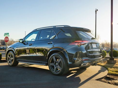 New 2026 Mercedes-Benz GLE 580 4MATIC image 9