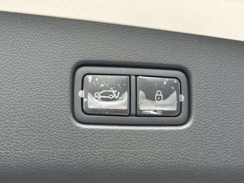 Used 2026 Genesis GV70 2.5T Sport Prestige AWD/4WD image 19