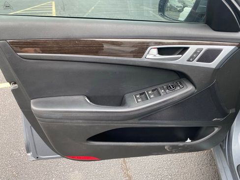 Used 2017 Genesis G80 3.8 w/ Option Group 02 RWD image 19