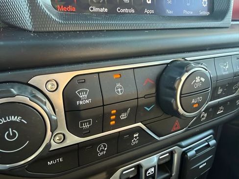 Used 2021 Jeep Gladiator Rubicon image 18