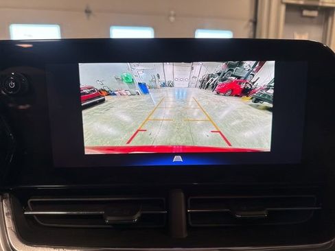 Used 2025 Chevrolet Trax LT w/ LT Convenience Package image 23