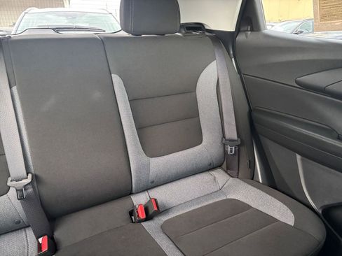 Used 2025 Chevrolet TrailBlazer LT image 35