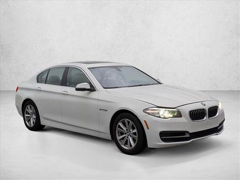 Used 2014 BMW 528i Sedan image 3