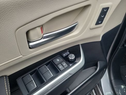 New 2026 Toyota Sienna Platinum image 16