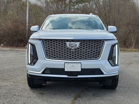 New 2026 Cadillac Escalade Luxury w/ LPO, Radiant Package AWD/4WD image 10