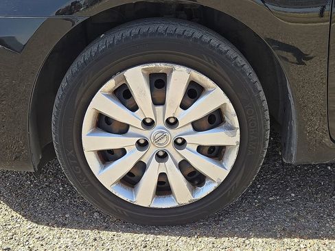 Used 2019 Nissan Sentra S image 11