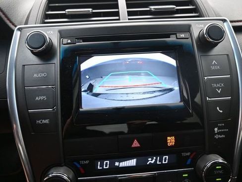 Used 2015 Toyota Camry XSE FWD image 13