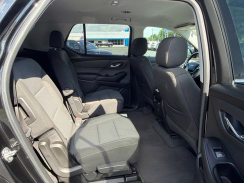 Used 2020 Chevrolet Traverse LT AWD/4WD image 11
