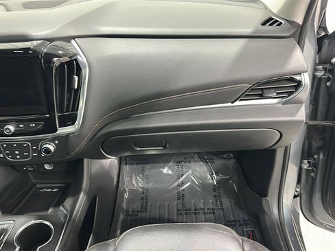 Used 2020 Chevrolet Traverse Premier image 28