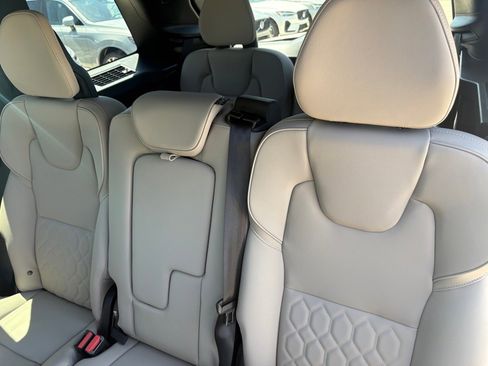 New 2026 Volvo XC90 B6 Plus w/ Protection Package Premier image 23