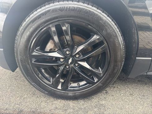 Used 2020 Chevrolet Equinox LT w/ Midnight Edition image 5