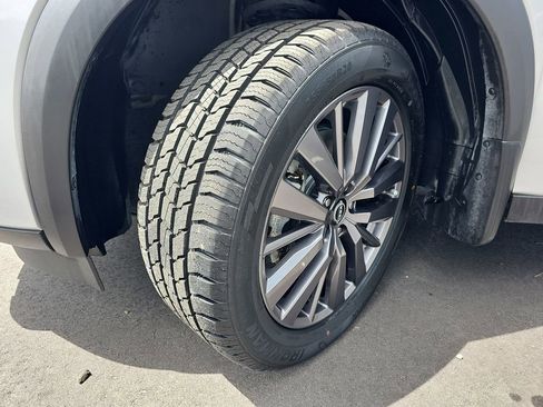 Used 2023 Nissan Pathfinder SL w/ SL Premium Package FWD image 38