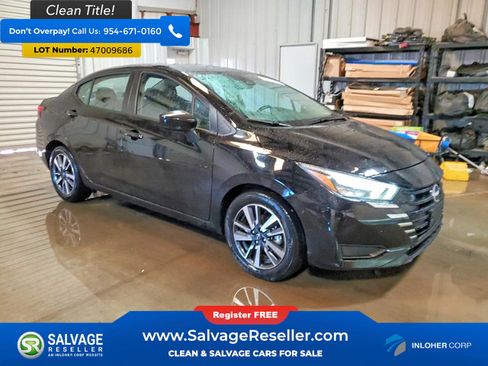 Used 2025 Nissan Versa SV image 5