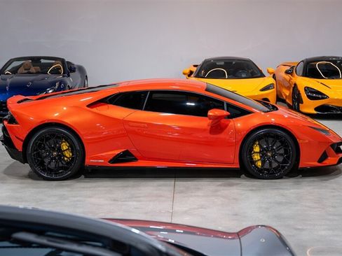 Used 2021 Lamborghini Huracan EVO AWD/4WD image 7