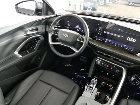 Certified 2025 Audi Q5 Premium w/ Convenience Package AWD/4WD image 24