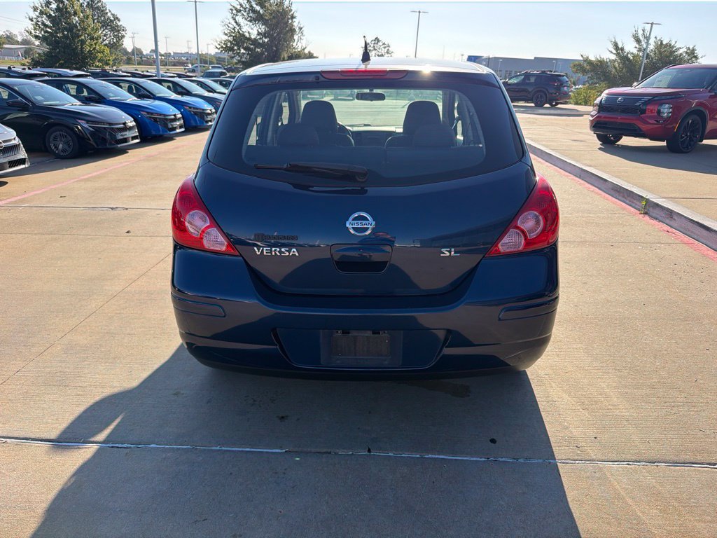Used 2008 Nissan Versa Hatchback w/ Convenience Pkg FWD image 4