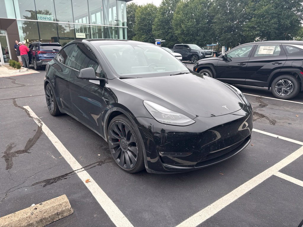 Used 2022 Tesla Model Y Performance AWD/4WD image 8
