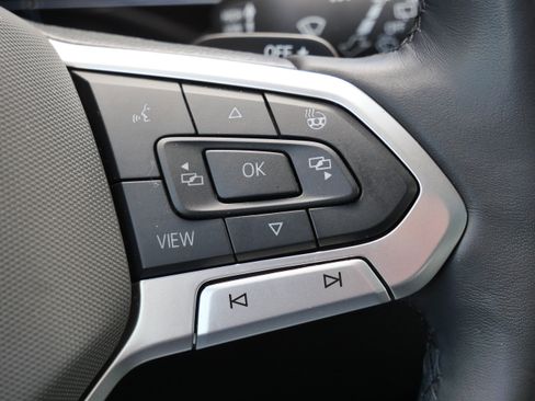 Used 2024 Volkswagen Atlas SEL Premium R-Line AWD/4WD image 31
