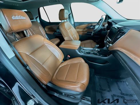 Used 2018 Chevrolet Traverse High Country AWD/4WD image 31