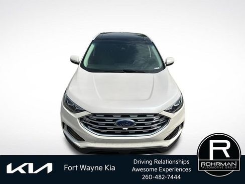 Used 2019 Ford Edge Titanium w/ Equipment Group 301A AWD/4WD image 10