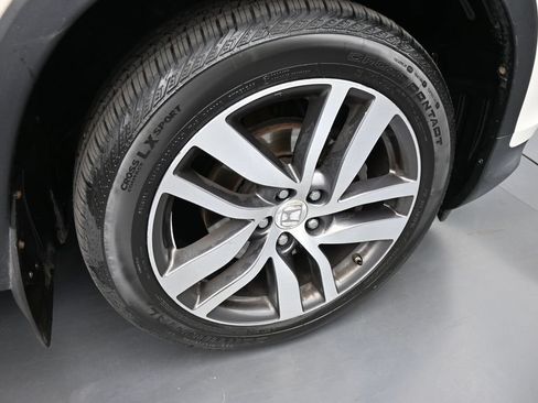 Used 2017 Honda Pilot Touring image 43