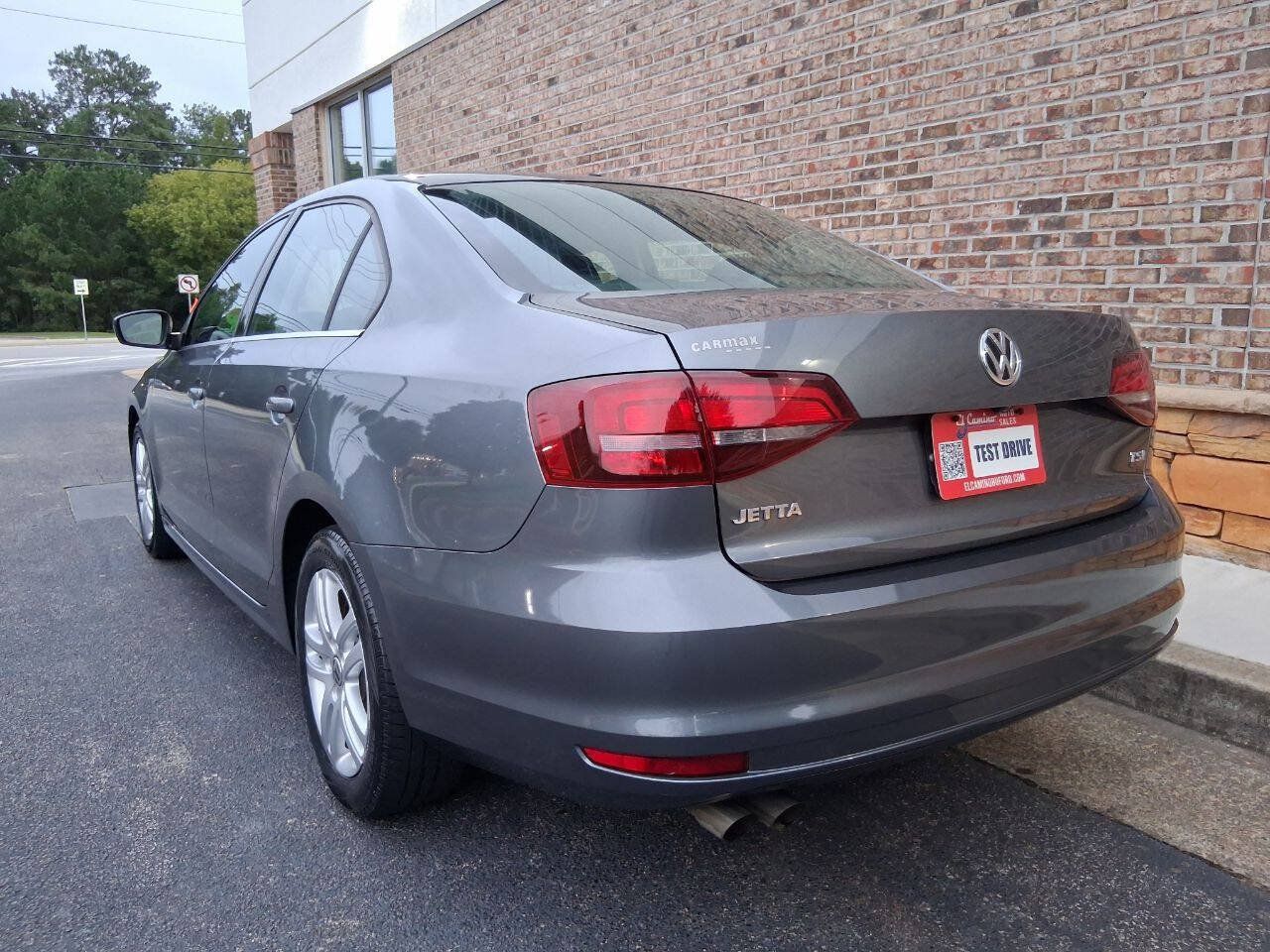 Used 2017 Volkswagen Jetta S FWD image 3