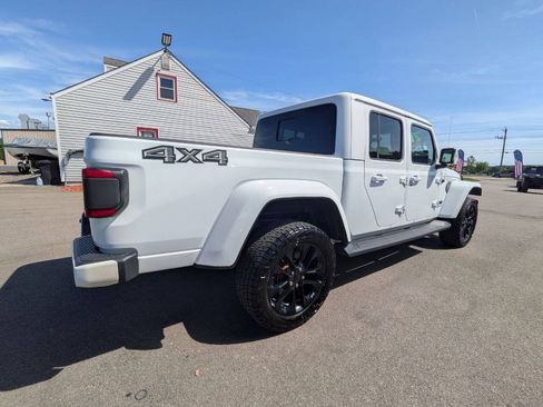 Used 2022 Jeep Gladiator High Altitude AWD/4WD image 8
