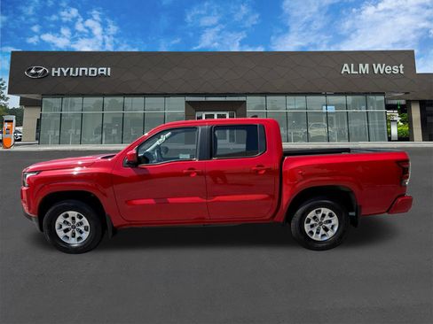 Used 2024 Nissan Frontier SV RWD image 8
