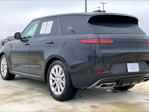 Used 2025 Land Rover Range Rover Sport SE image 13