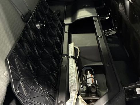 Used 2019 Toyota Tacoma SR5 AWD/4WD image 46
