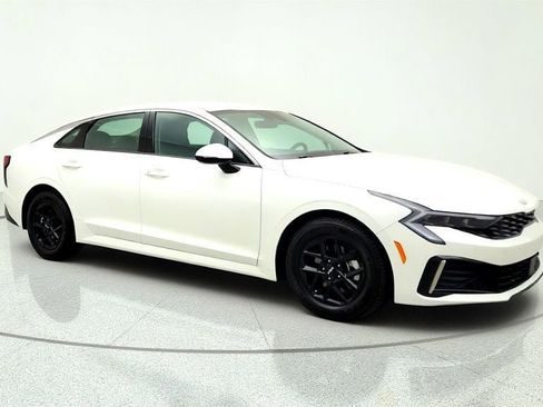 Used 2025 Kia K5 LXS FWD image 3