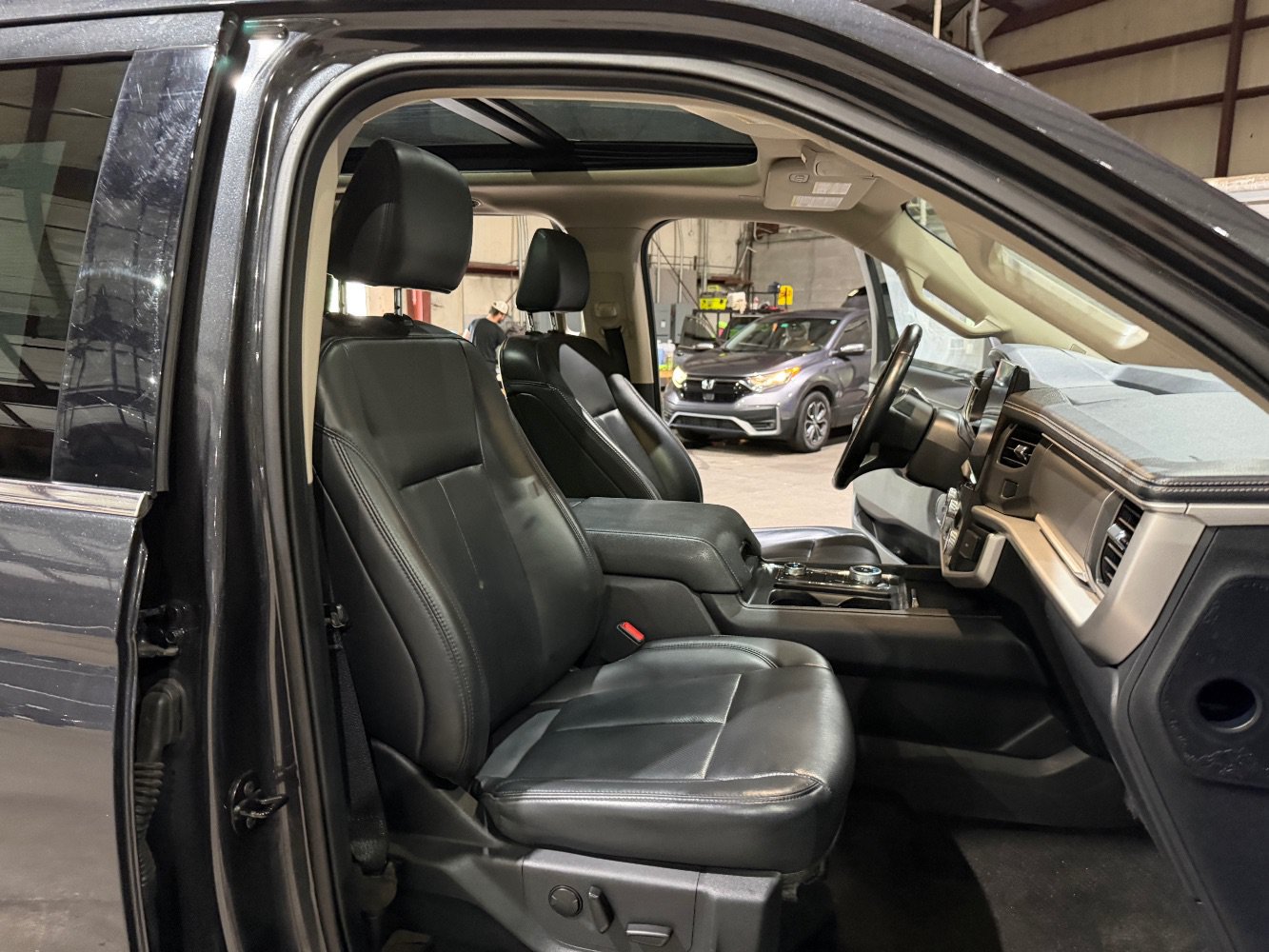 Used 2023 Ford Expedition Max XLT AWD/4WD image 27