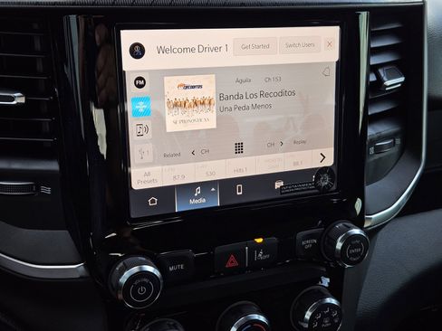 New 2026 RAM 1500 Express AWD/4WD image 18