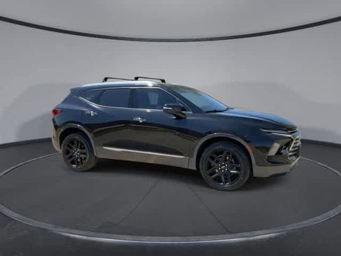 Used 2023 Chevrolet Blazer Premier w/ Enhanced Convenience Package FWD image 6