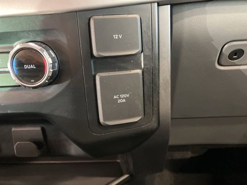 Used 2022 Ford F150 XLT w/ Trailer Tow Package image 21